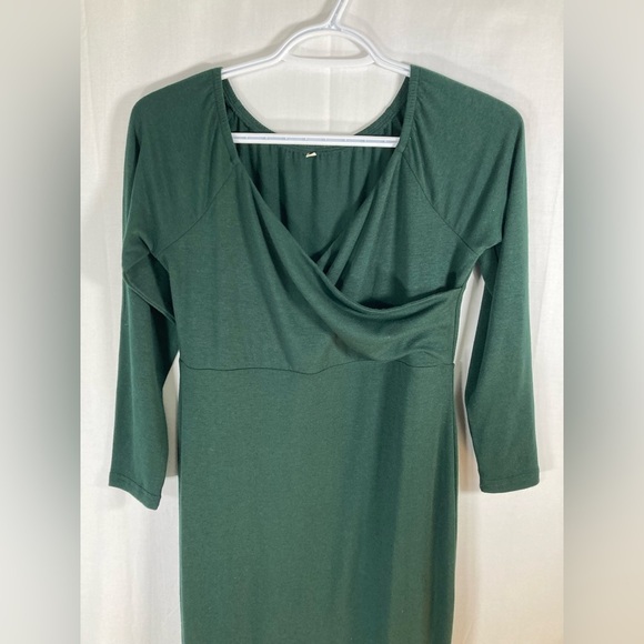 Gorgeous long, stretchy maternity photoshoot gown size small - Picture 6 of 12